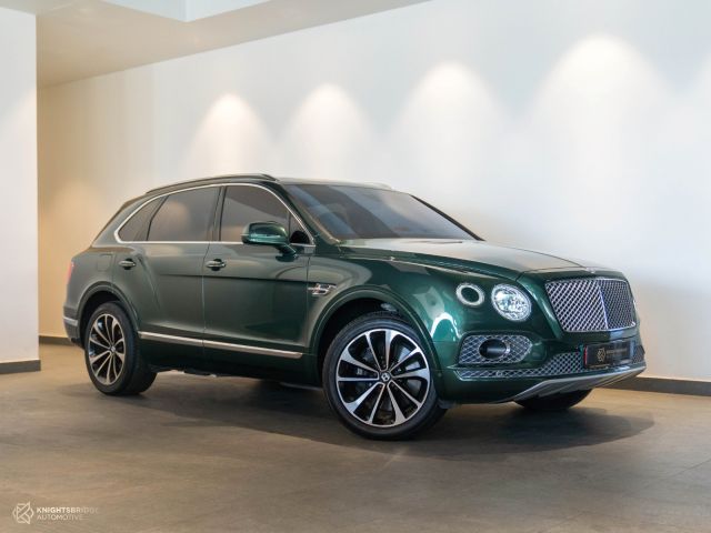 Used - Perfect Condition 2017 Bentley Bentayga Green exterior with Orange interior at Knightsbridge Automotive