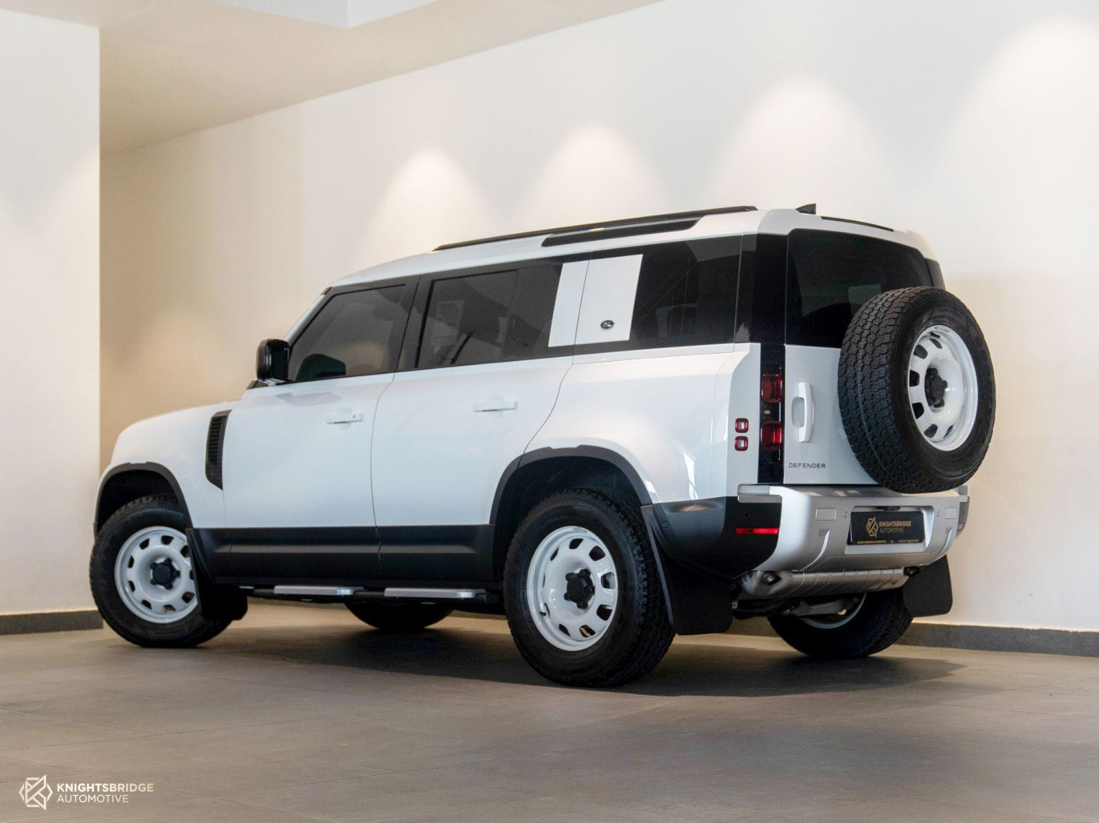 2022 Land Rover Defender at Knightsbridge Automotive - (10128 - 4)