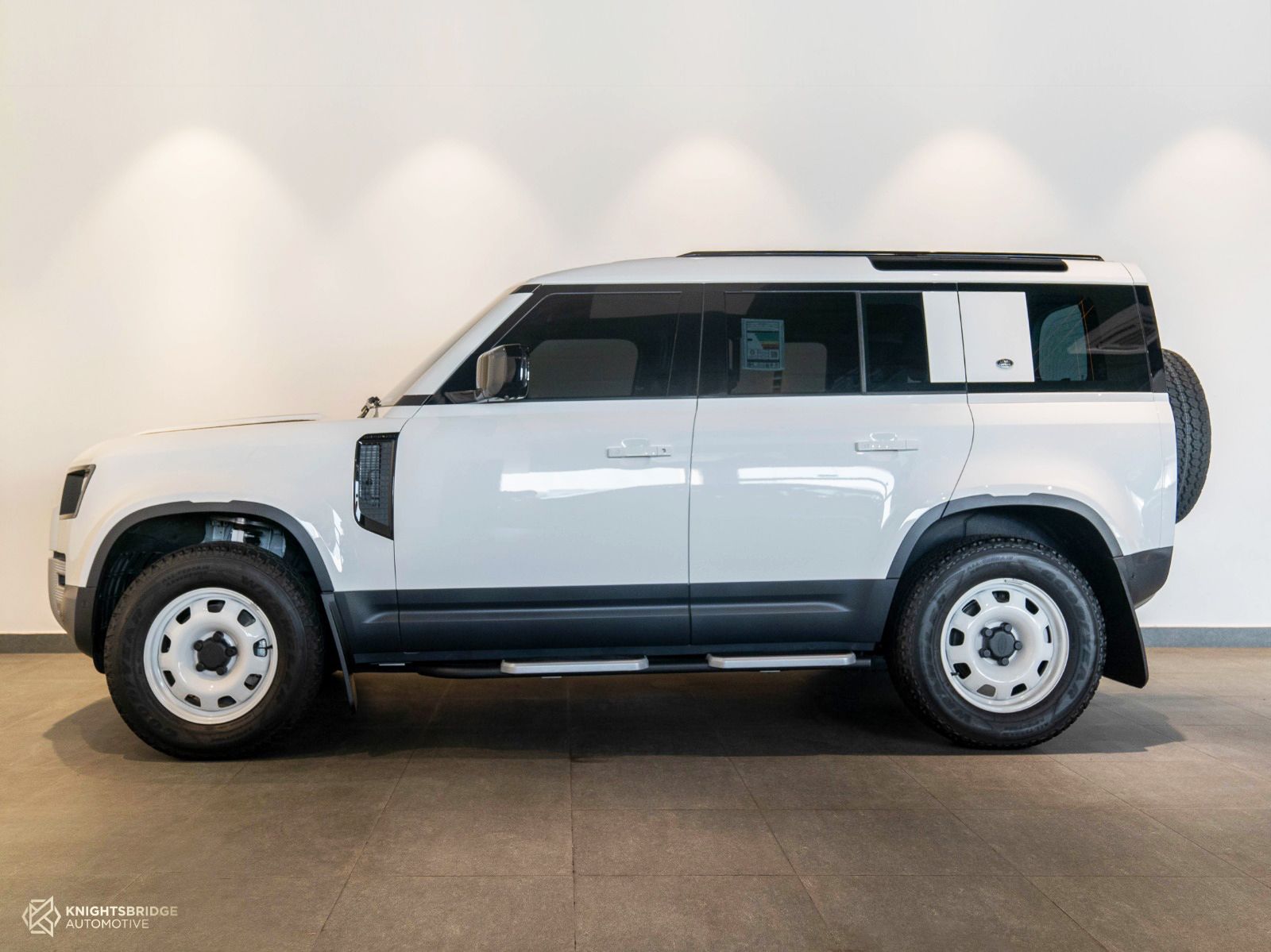 2022 Land Rover Defender at Knightsbridge Automotive - (10128 - 3)