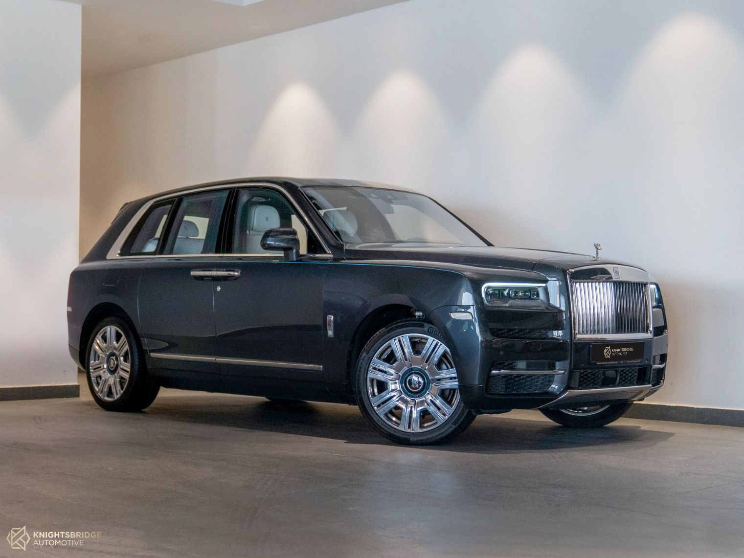 2019 Rolls-Royce Cullinan at Knightsbridge Automotive - (10142 - 1)