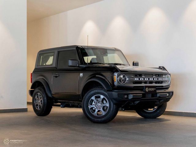 New 2021 Ford Bronco Big Bend Black exterior with Black interior at Knightsbridge Automotive