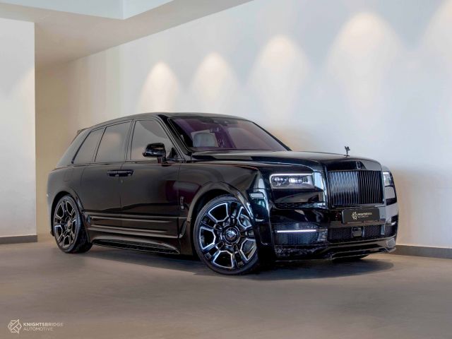 New 2022 Rolls-Royce Cullinan Onyx Black exterior with White and Black interior at Knightsbridge Automotive