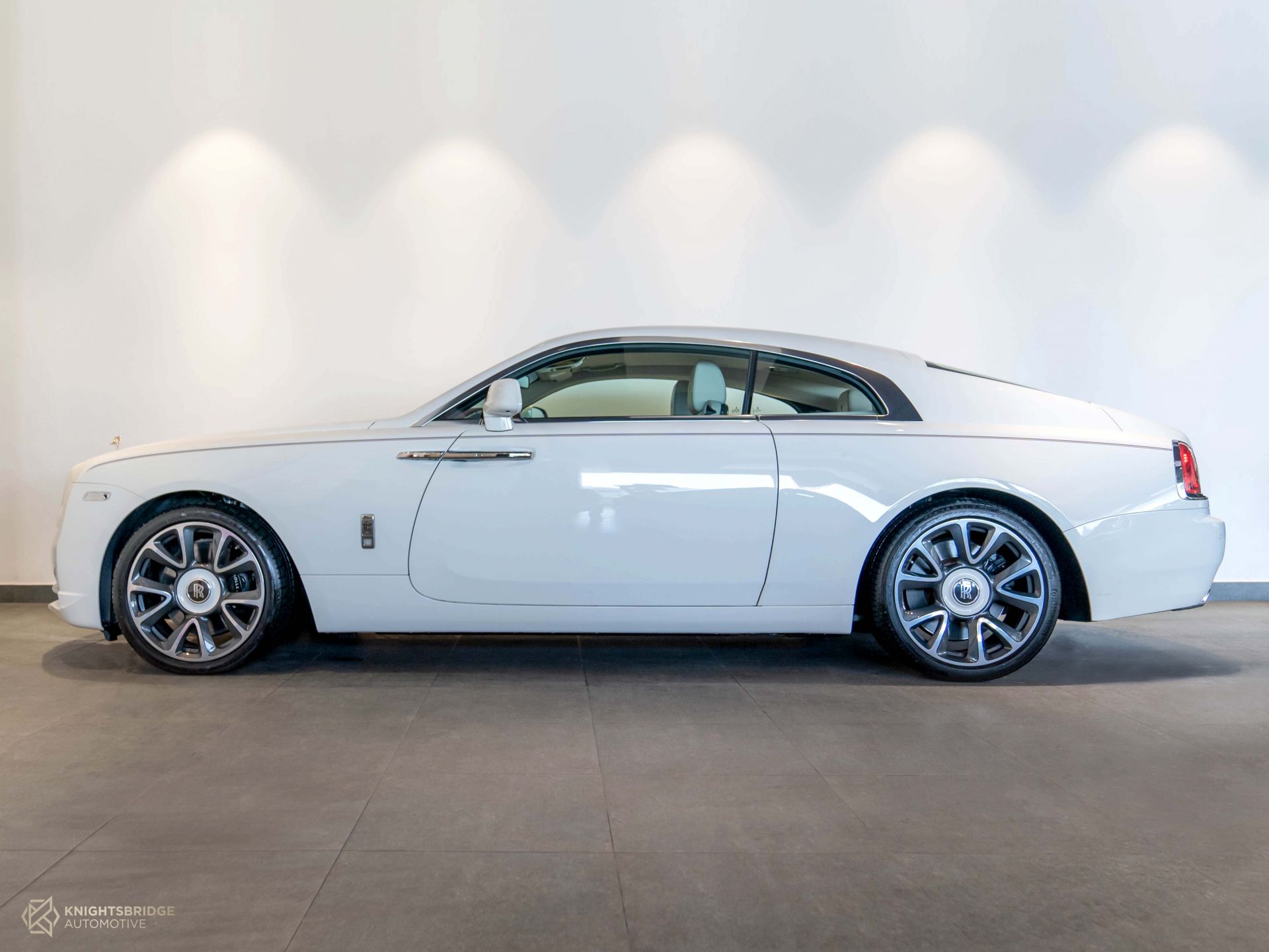 2017 Rolls-Royce Wraith at Knightsbridge Automotive - (10225 - 3)
