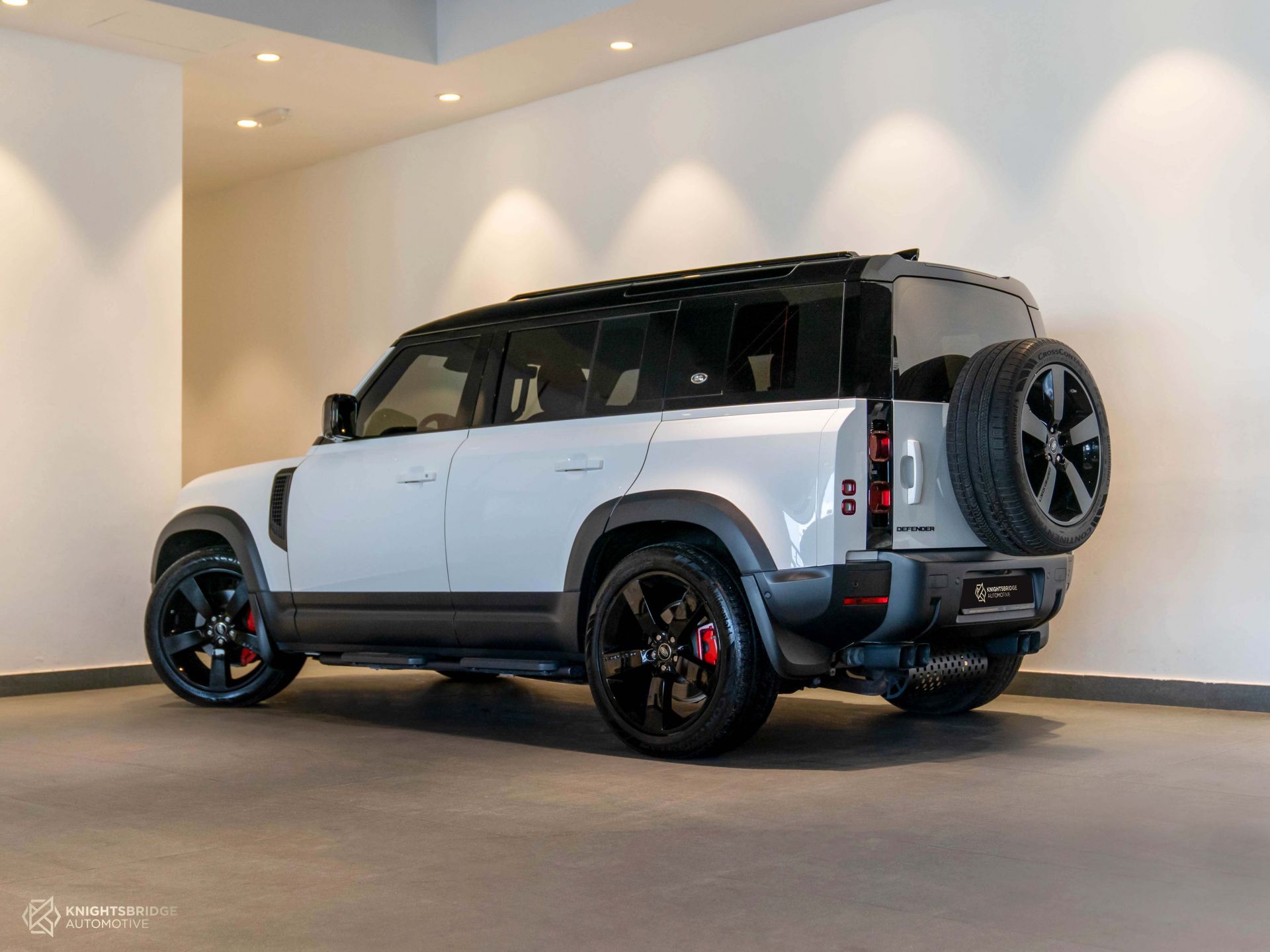 2020 Land Rover Defender at Knightsbridge Automotive - (10236 - 4)
