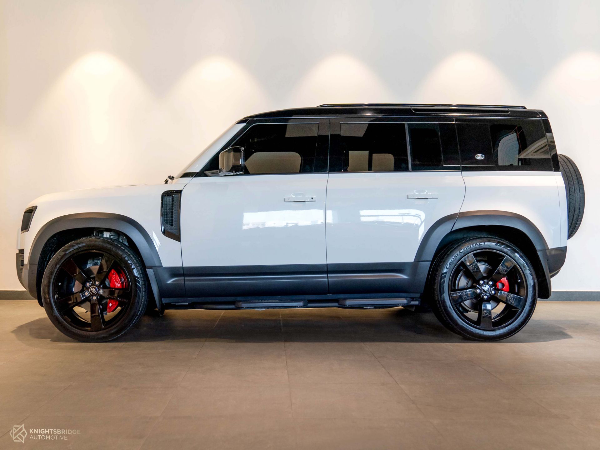 2020 Land Rover Defender at Knightsbridge Automotive - (10236 - 3)