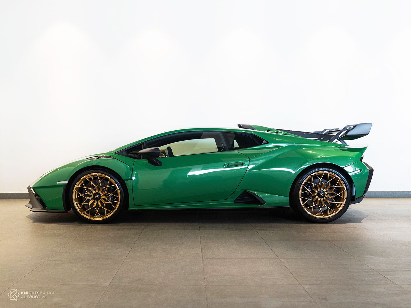 2022 Lamborghini Huracan STO at Knightsbridge Automotive - (10283 - 3)