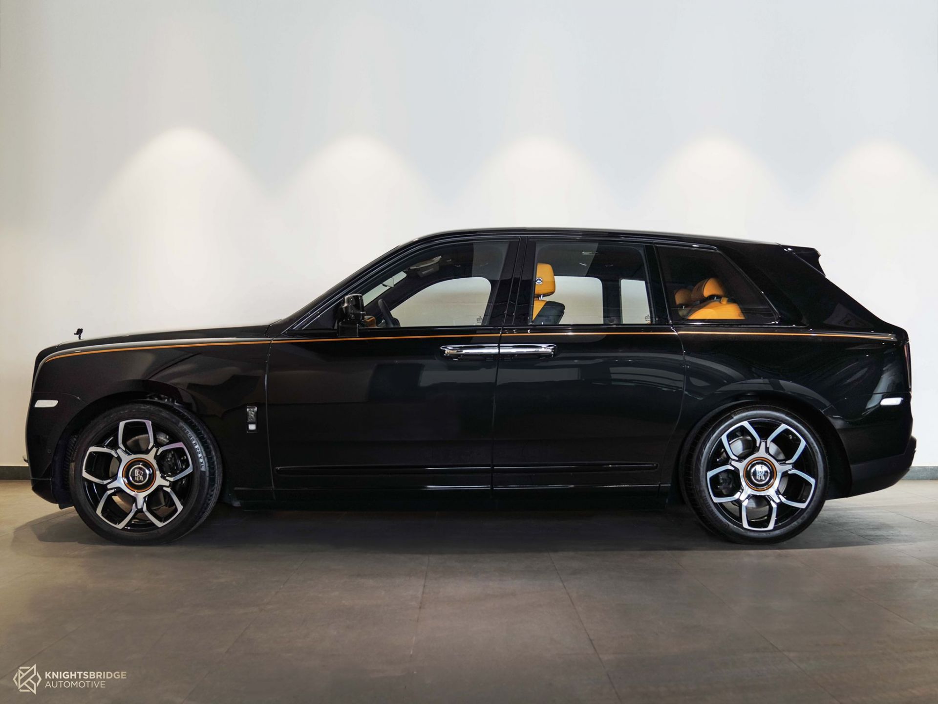 2021 Rolls-Royce Cullinan Black Badge at Knightsbridge Automotive - (10318 - 3)