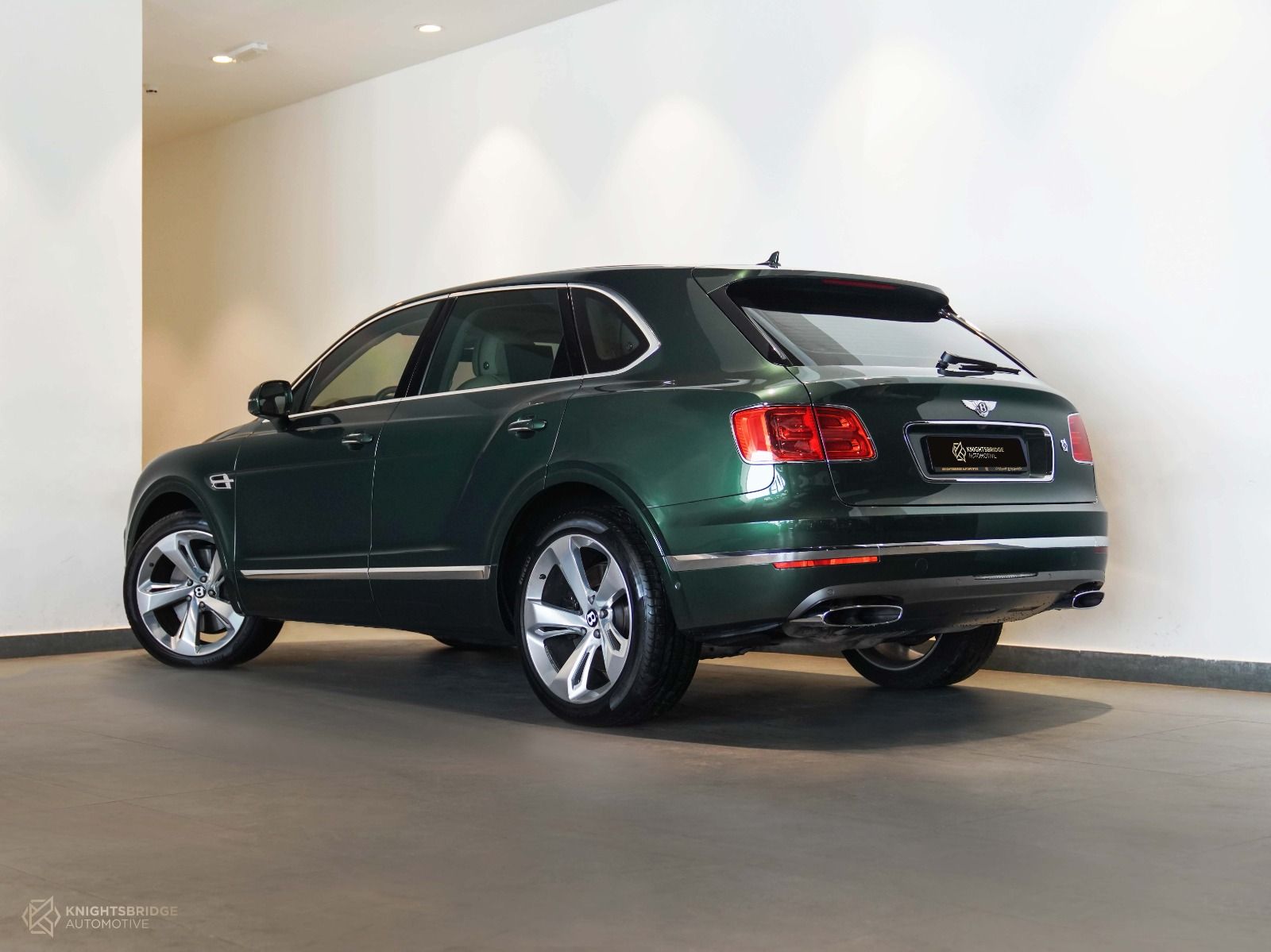 2017 Bentley Bentayga at Knightsbridge Automotive - (10362 - 4)