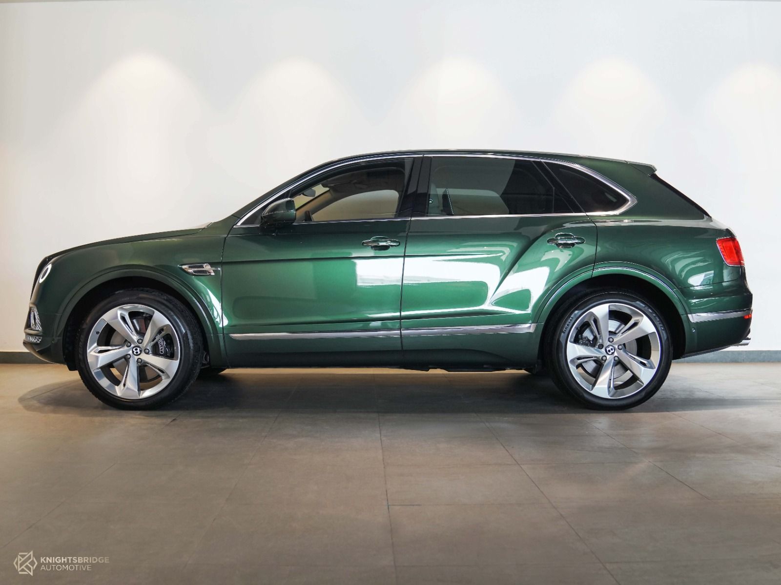 2017 Bentley Bentayga at Knightsbridge Automotive - (10362 - 3)