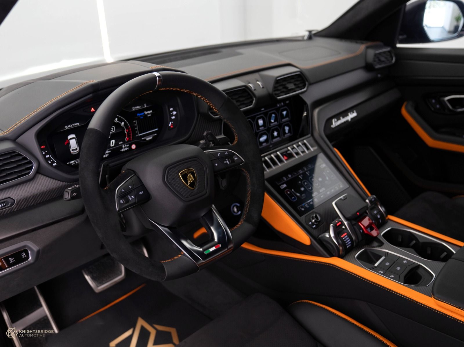 2022 Lamborghini Urus Graphite Capsule - 10407 | Knightsbridge Automotive