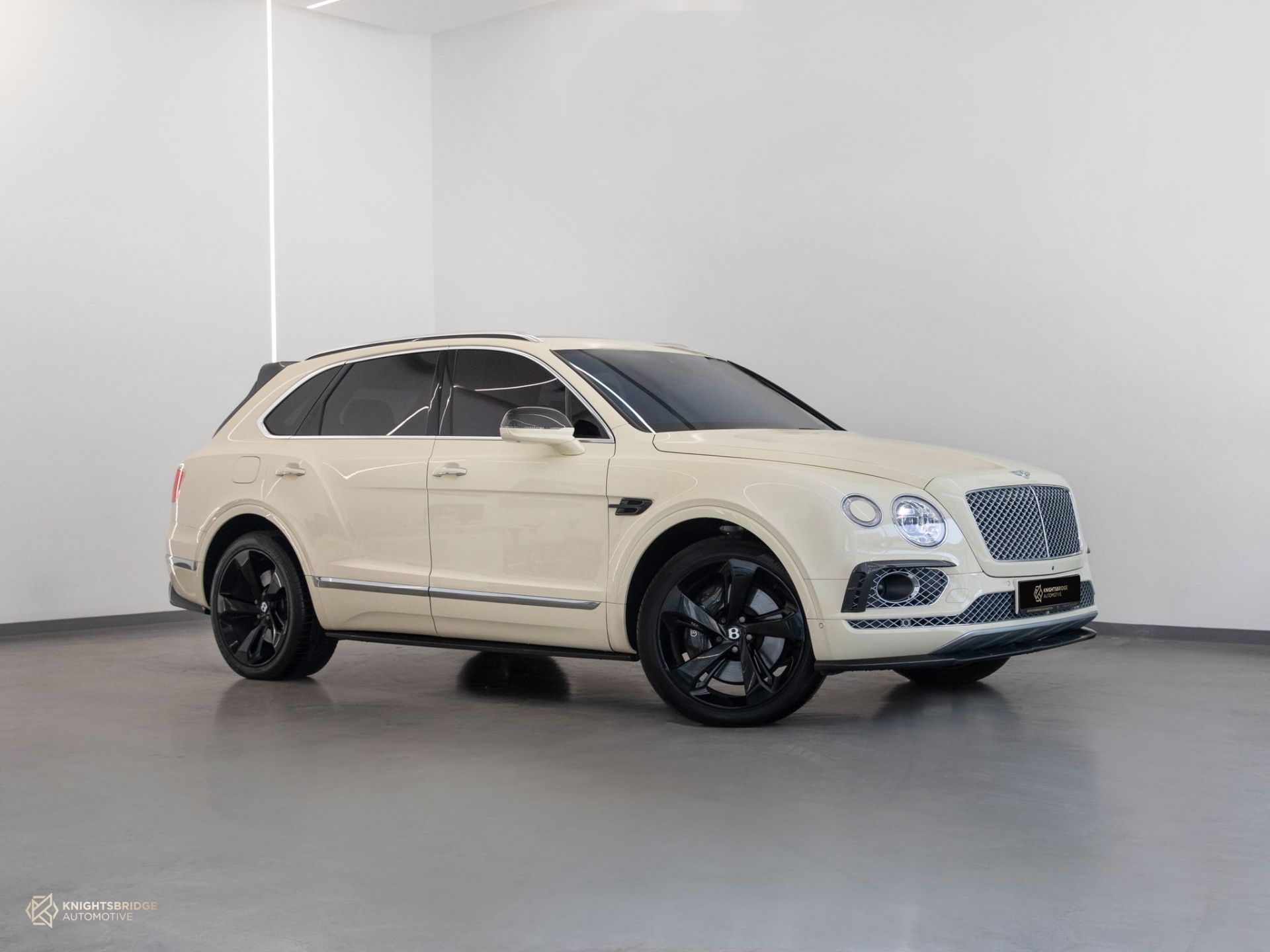 2018 Bentley Bentayga at Knightsbridge Automotive - (10503 - 1)