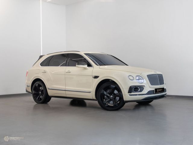 Used - Perfect Condition 2018 Bentley Bentayga Cream exterior with White and Red interior at Knightsbridge Automotive