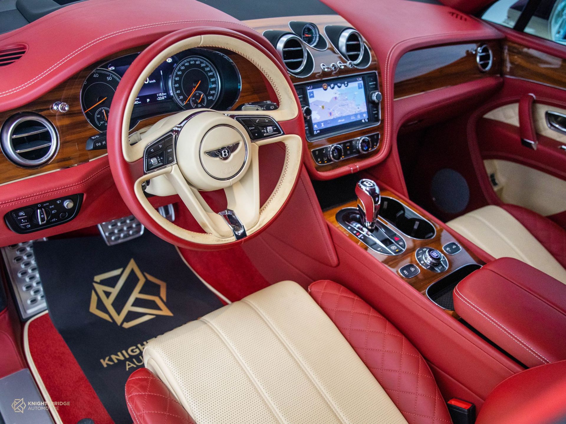2018 Bentley Bentayga at Knightsbridge Automotive - (10503 - 6)
