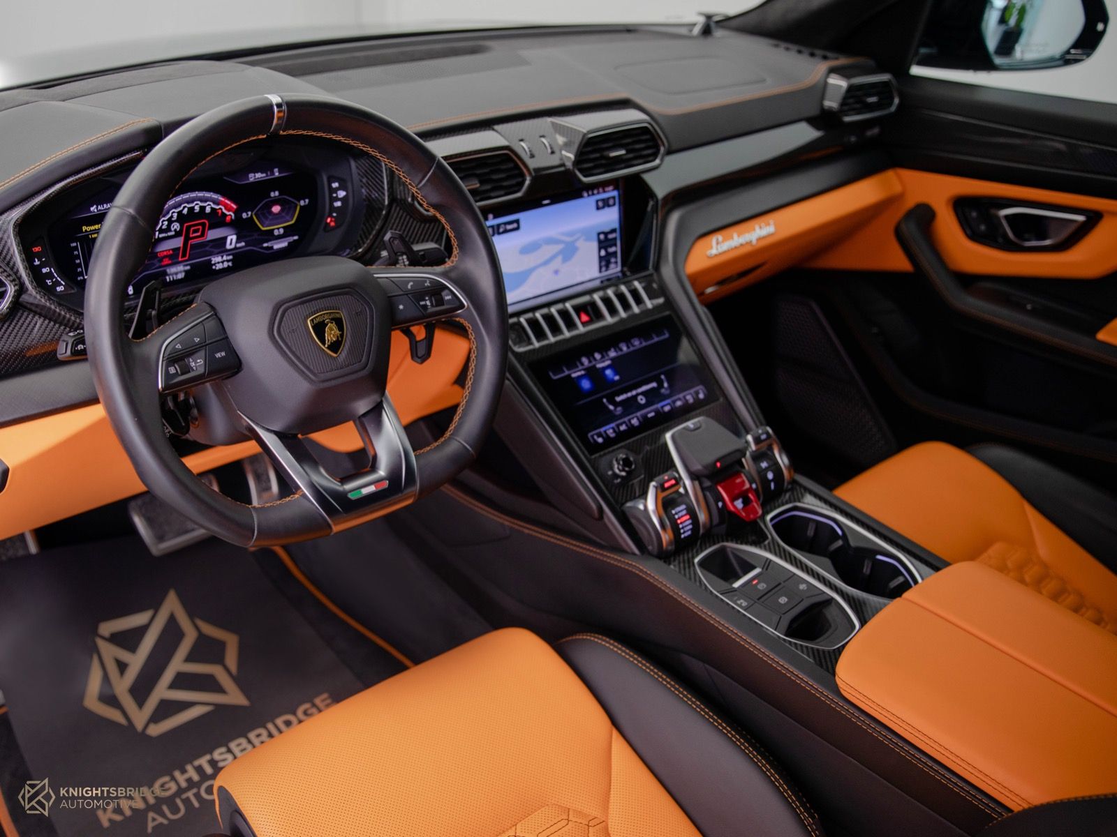 2021 Lamborghini Urus at Knightsbridge Automotive - (10682 - 6)