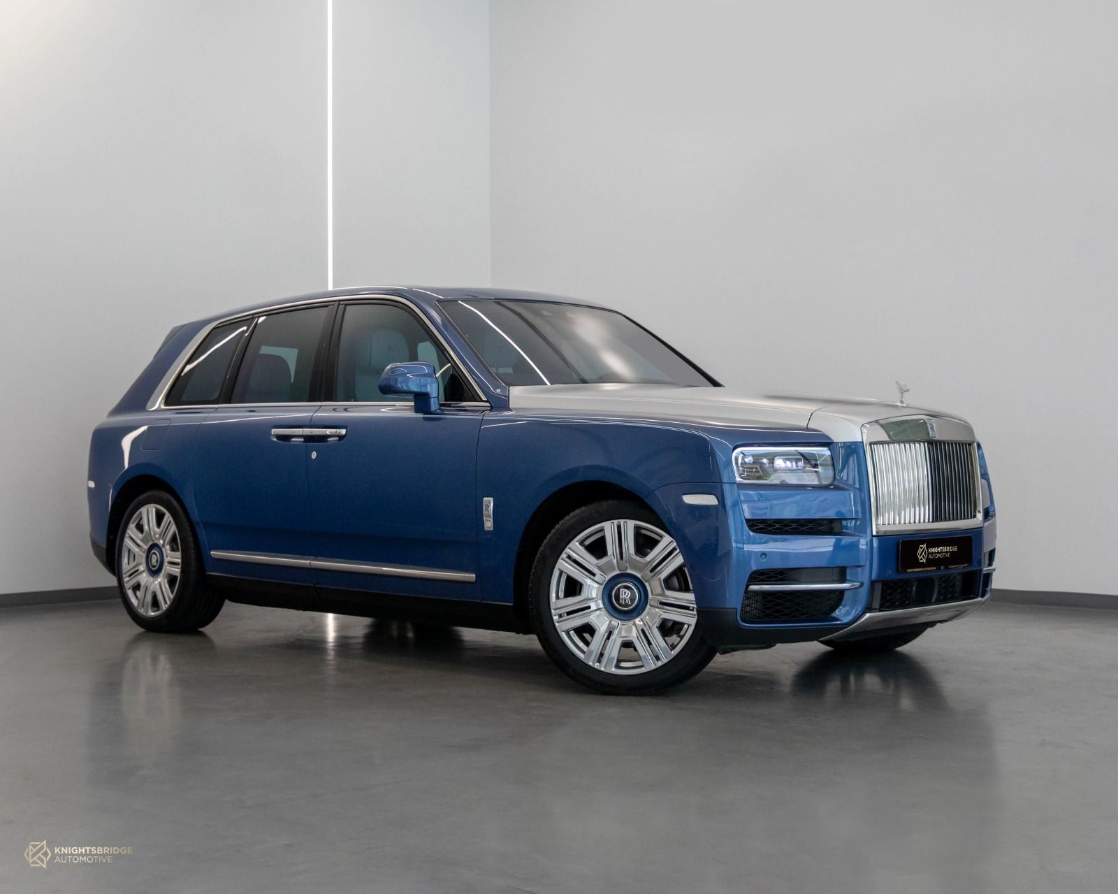 Rolls Royce Cullinan Factory Burnout Grey  Cobalt Blue Interior
