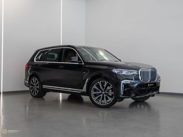 Used - Perfect Condition 2019 BMW X7 50i Black exterior with Brown and Black interior at Knightsbridge Automotive