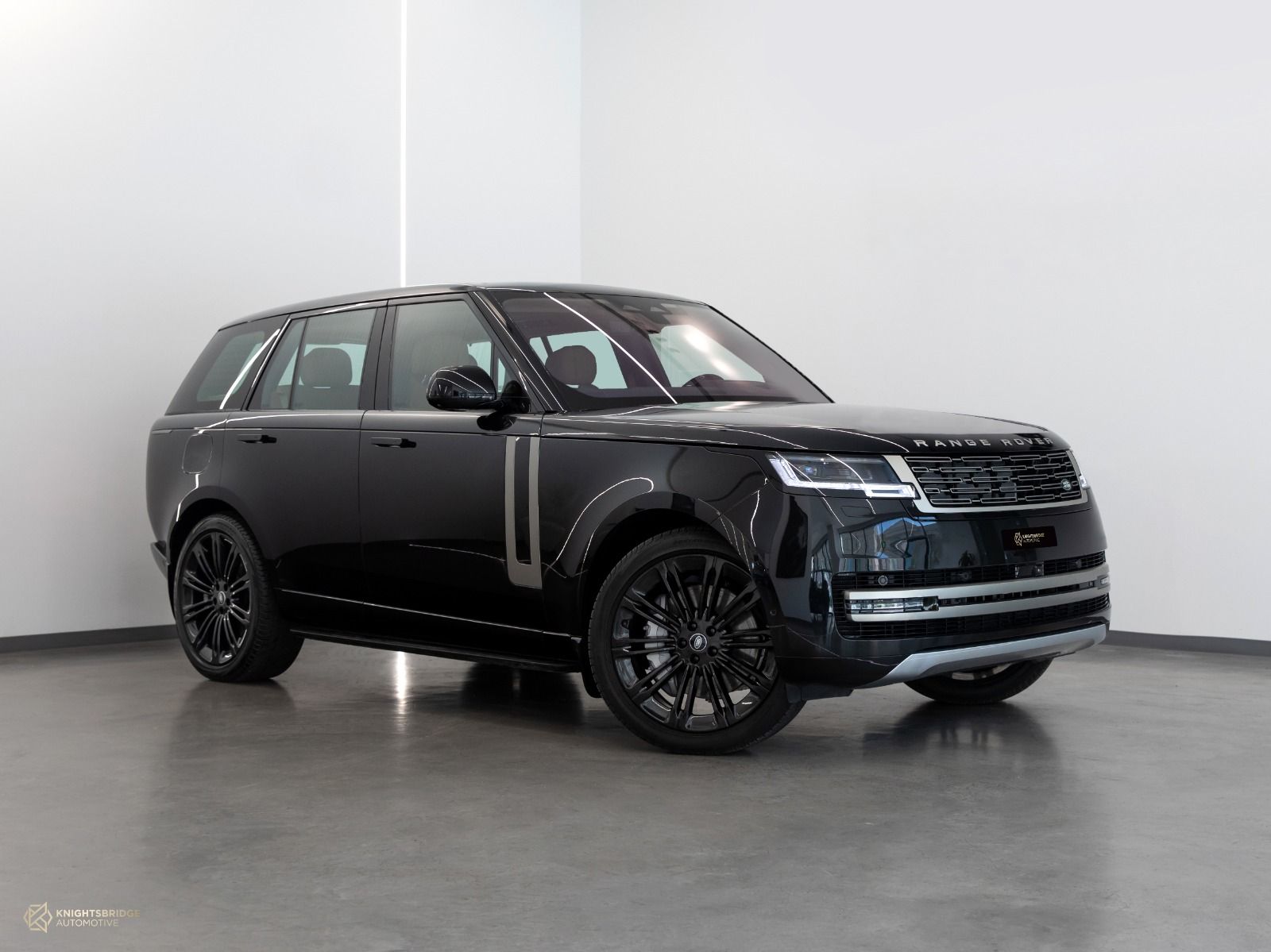 2023 Range Rover Vogue HSE at Knightsbridge Automotive - (10723 - 1)