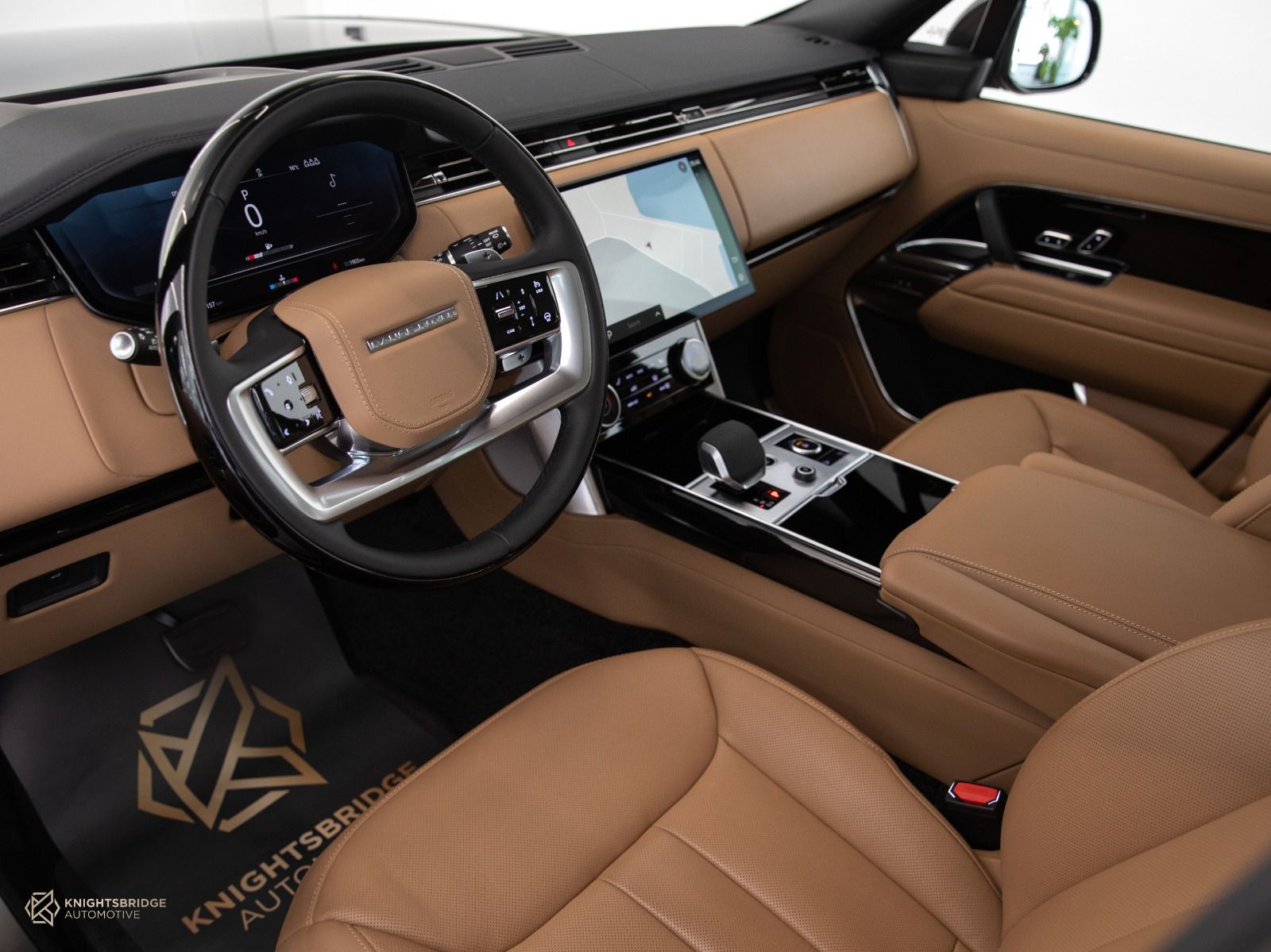 2023 Range Rover Vogue HSE at Knightsbridge Automotive - (10723 - 6)