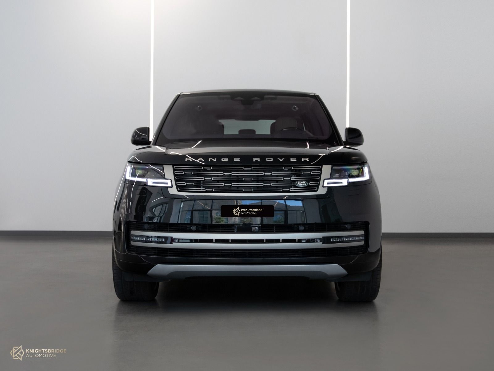 2023 Range Rover Vogue HSE at Knightsbridge Automotive - (10723 - 2)