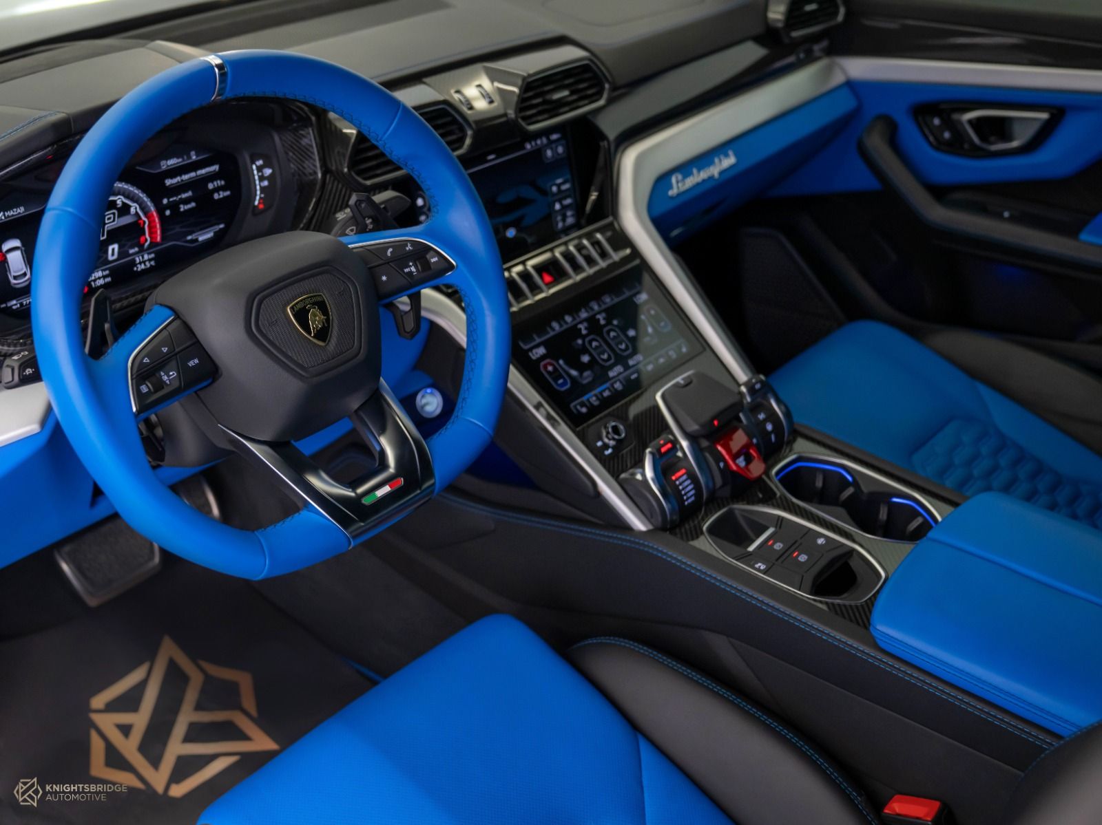 2020 Lamborghini Urus at Knightsbridge Automotive - (10816 - 6)