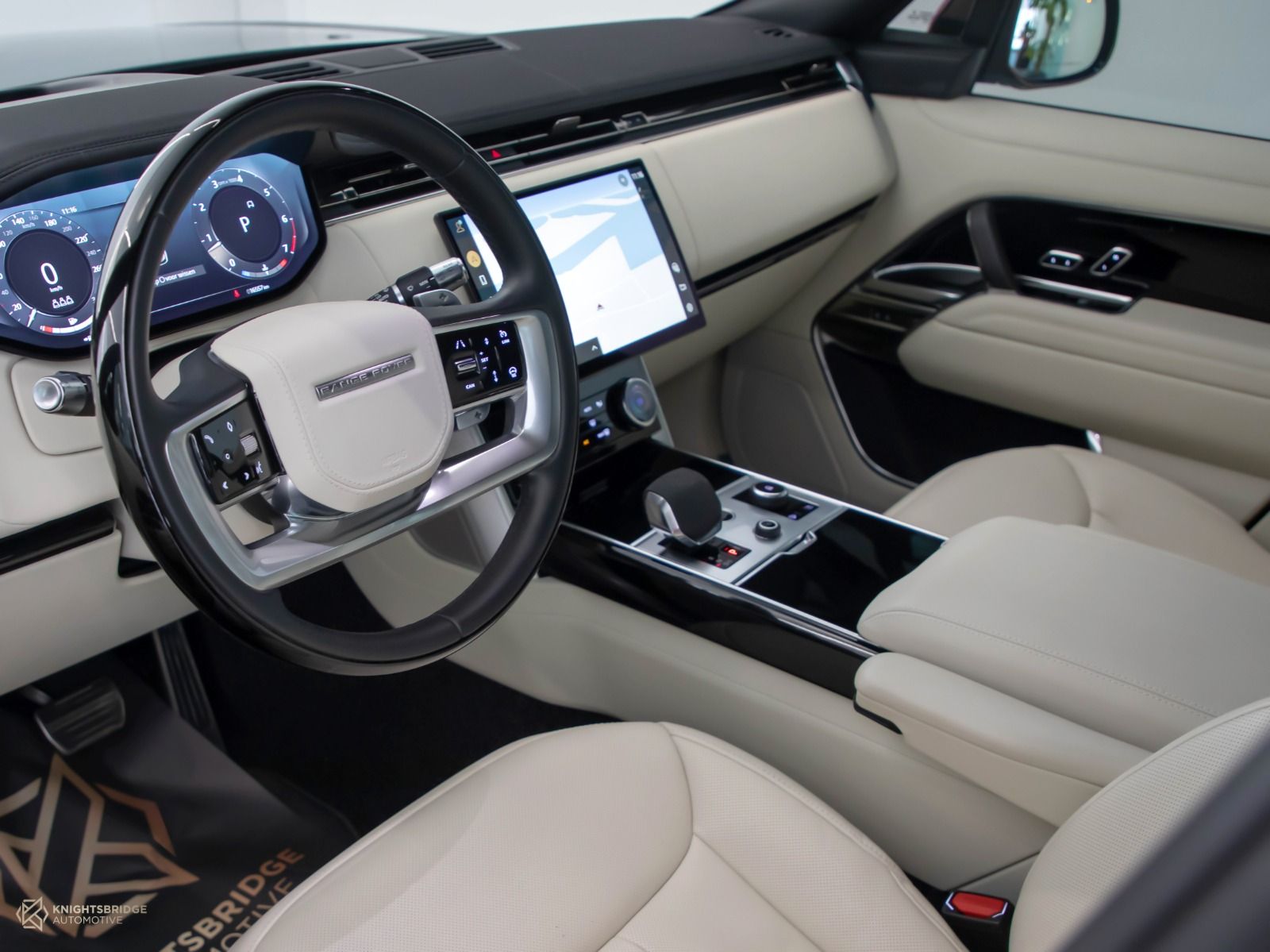 2022 Range Rover Vogue HSE at Knightsbridge Automotive - (10840 - 6)
