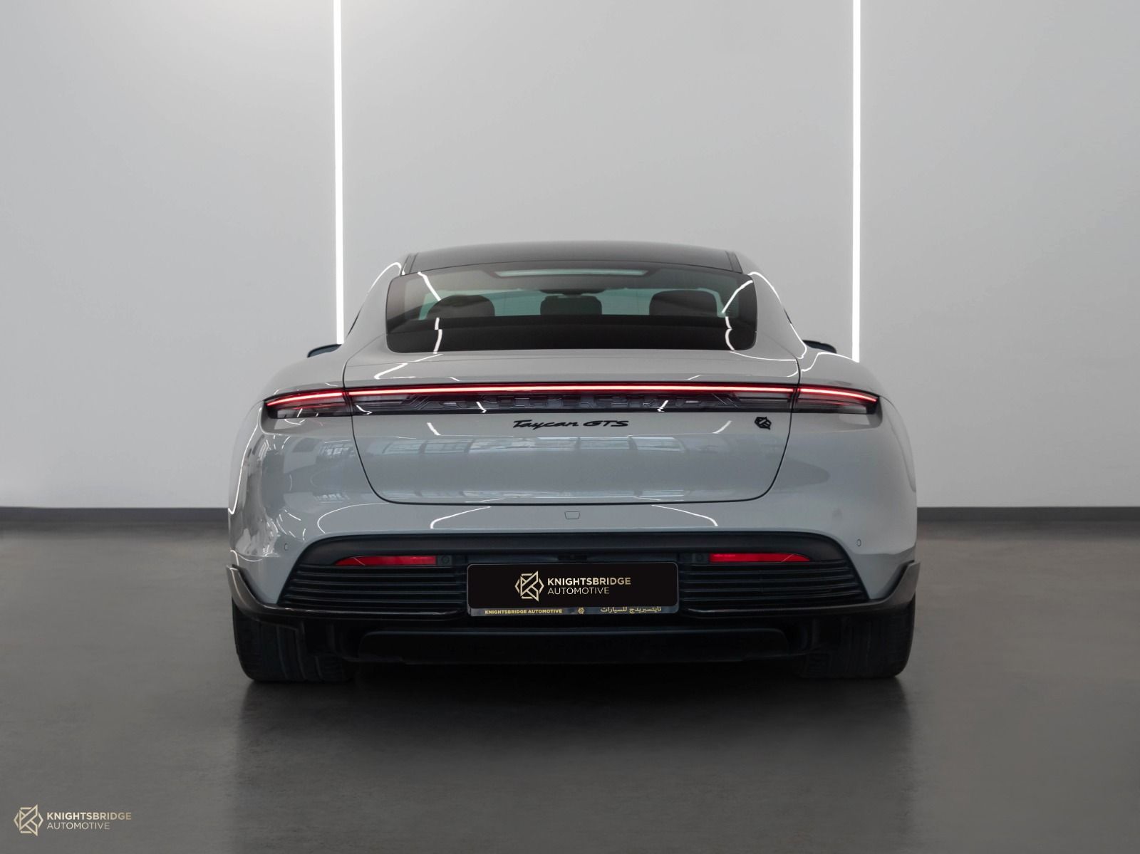 2022 Porsche Taycan GTS at Knightsbridge Automotive - (10934 - 5)