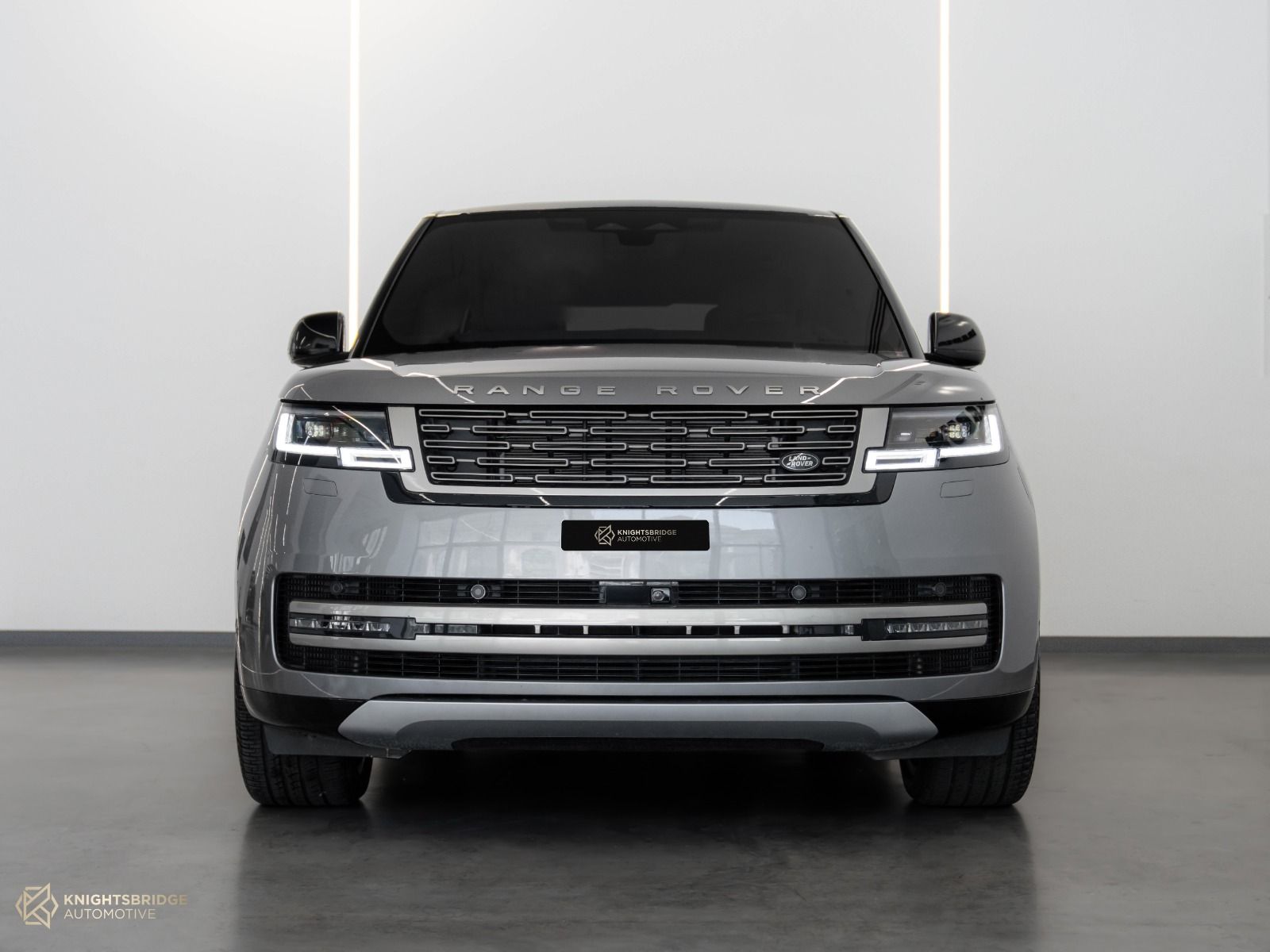 2023 Range Rover Vogue HSE at Knightsbridge Automotive - (11047 - 2)