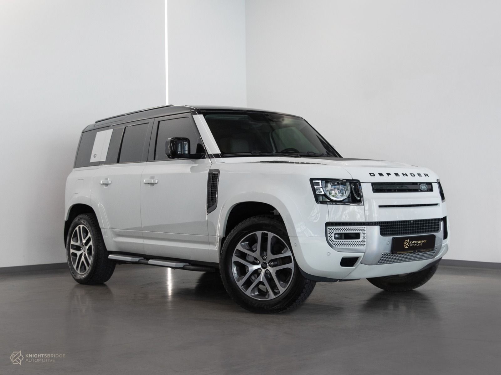 2020 Land Rover Defender 110 HSE at Knightsbridge Automotive - (11077 - 1)