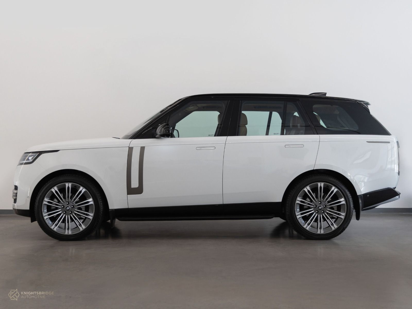 2022 Range Rover Vogue HSE at Knightsbridge Automotive - (11187 - 3)
