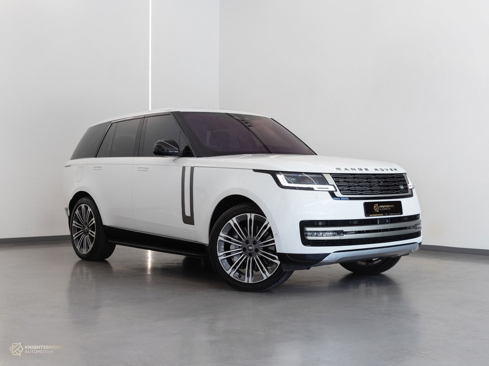 2023 Range Rover Vogue HSE at Knightsbridge Automotive - (11196 - 1)