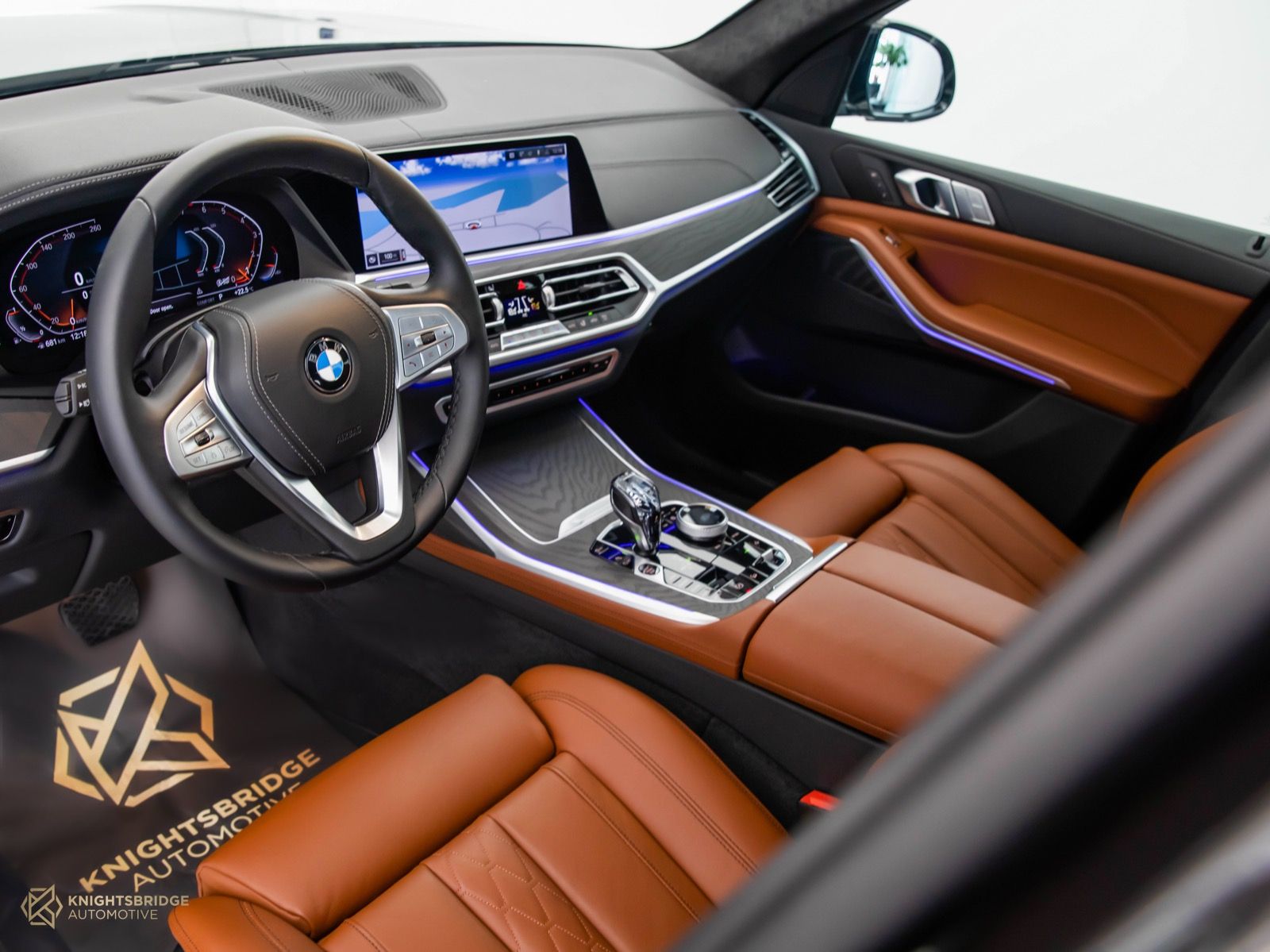 2022 BMW X7 xDrive40i at Knightsbridge Automotive - (11277 - 6)