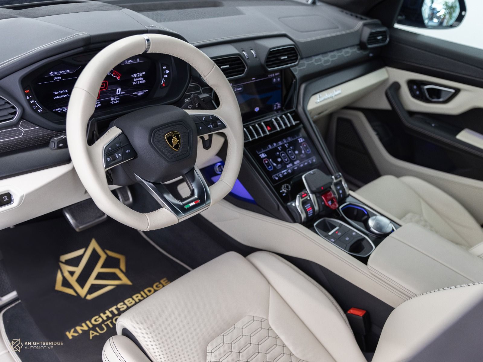 2022 Lamborghini Urus at Knightsbridge Automotive - (11314 - 6)