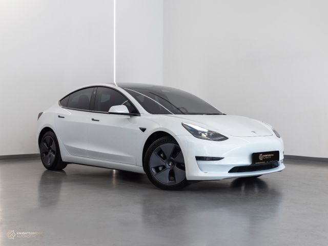 Used - Perfect Condition 2022 Tesla Model 3 White exterior with Black interior at Knightsbridge Automotive