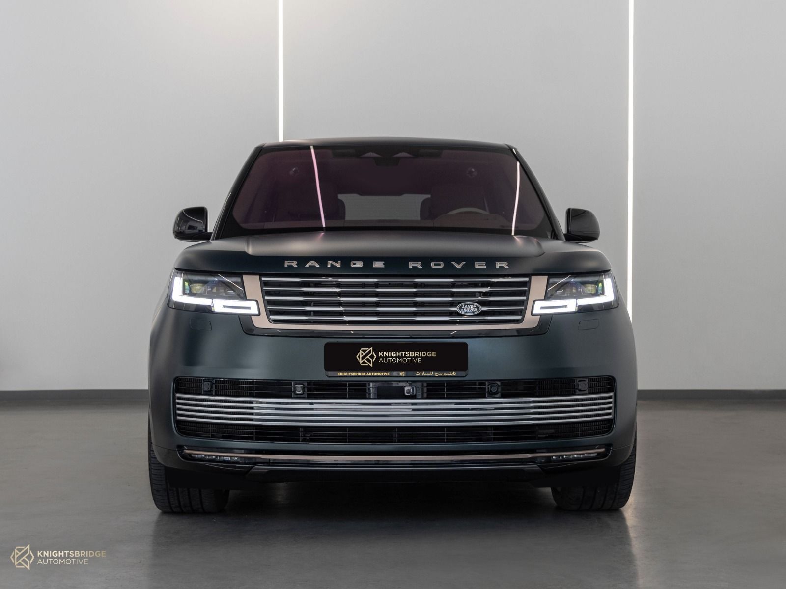 2023 Range Rover Vogue SV at Knightsbridge Automotive - (11356 - 2)