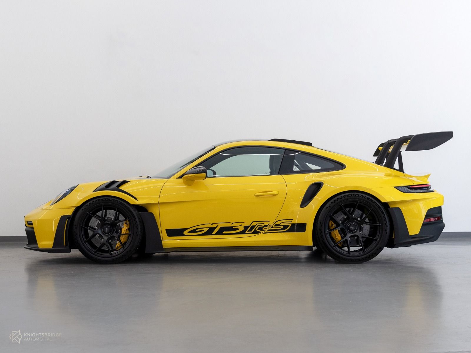 2023 Porsche 911 GT3 RS Weissach Package at Knightsbridge Automotive - (11364 - 3)
