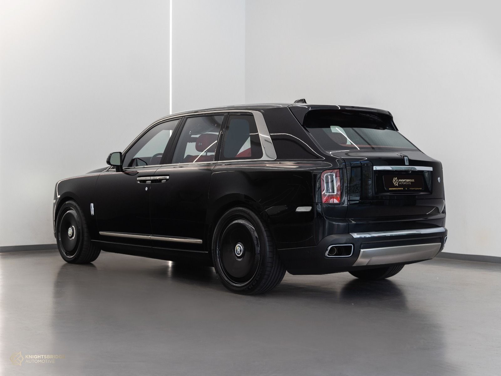 2020 Rolls-Royce Cullinan at Knightsbridge Automotive - (11370 - 4)