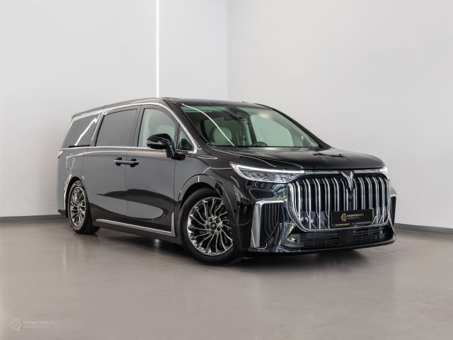 New 2025 Voyah Dream at Knightsbridge Automotive