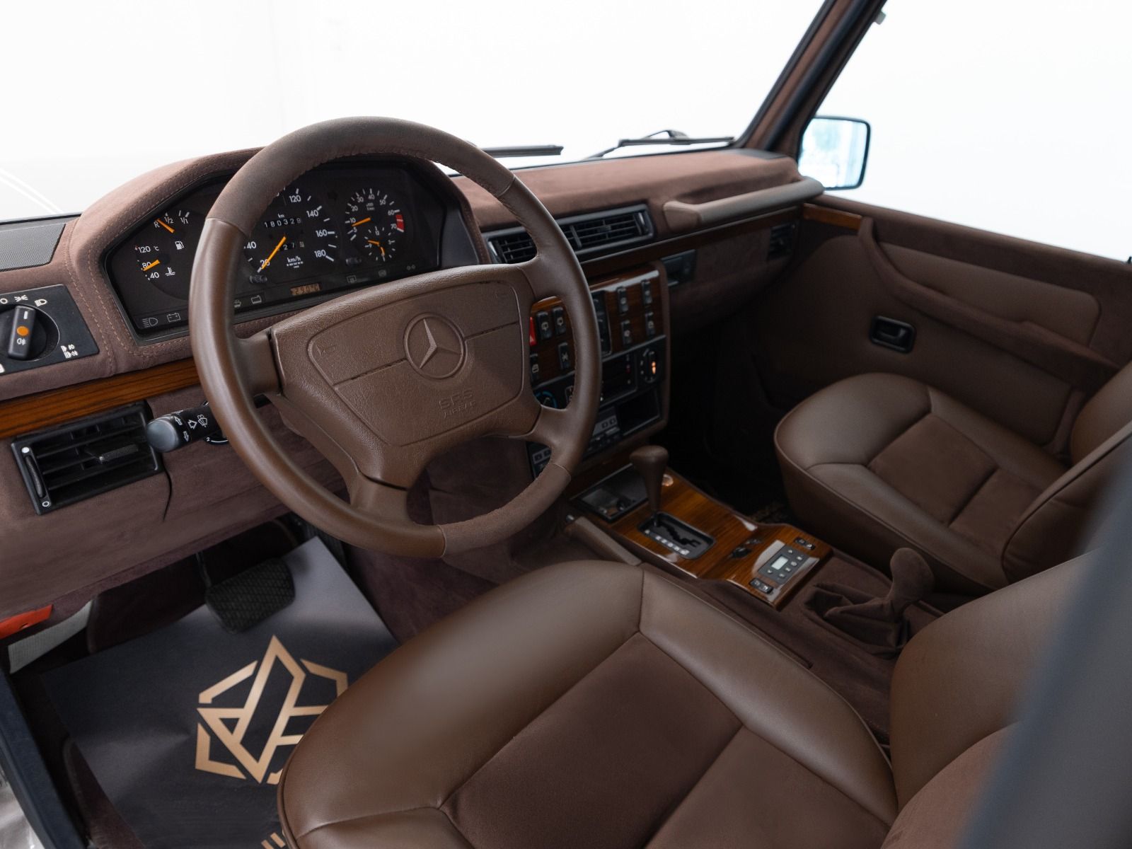 1990 Mercedes-Benz GE 300 at Knightsbridge Automotive - (11815 - 6)