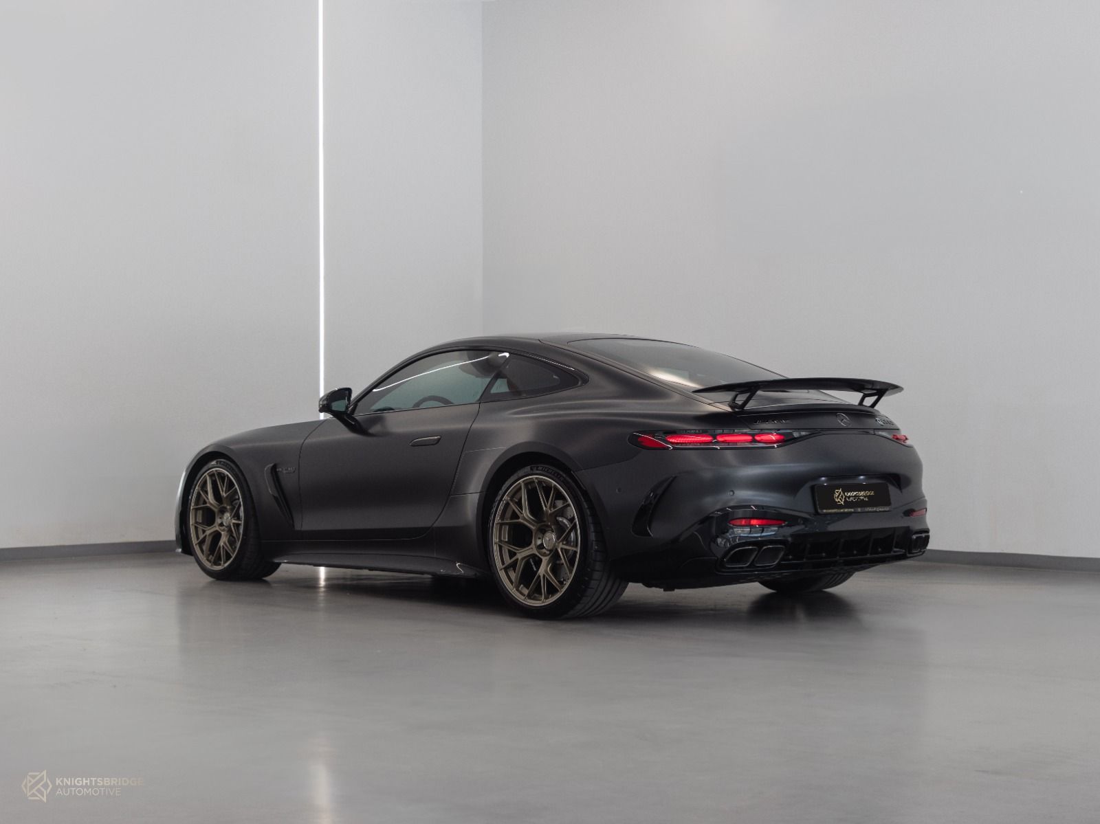 2026 Mercedes-Benz AMG GT 63 at Knightsbridge Automotive - (11890 - 4)