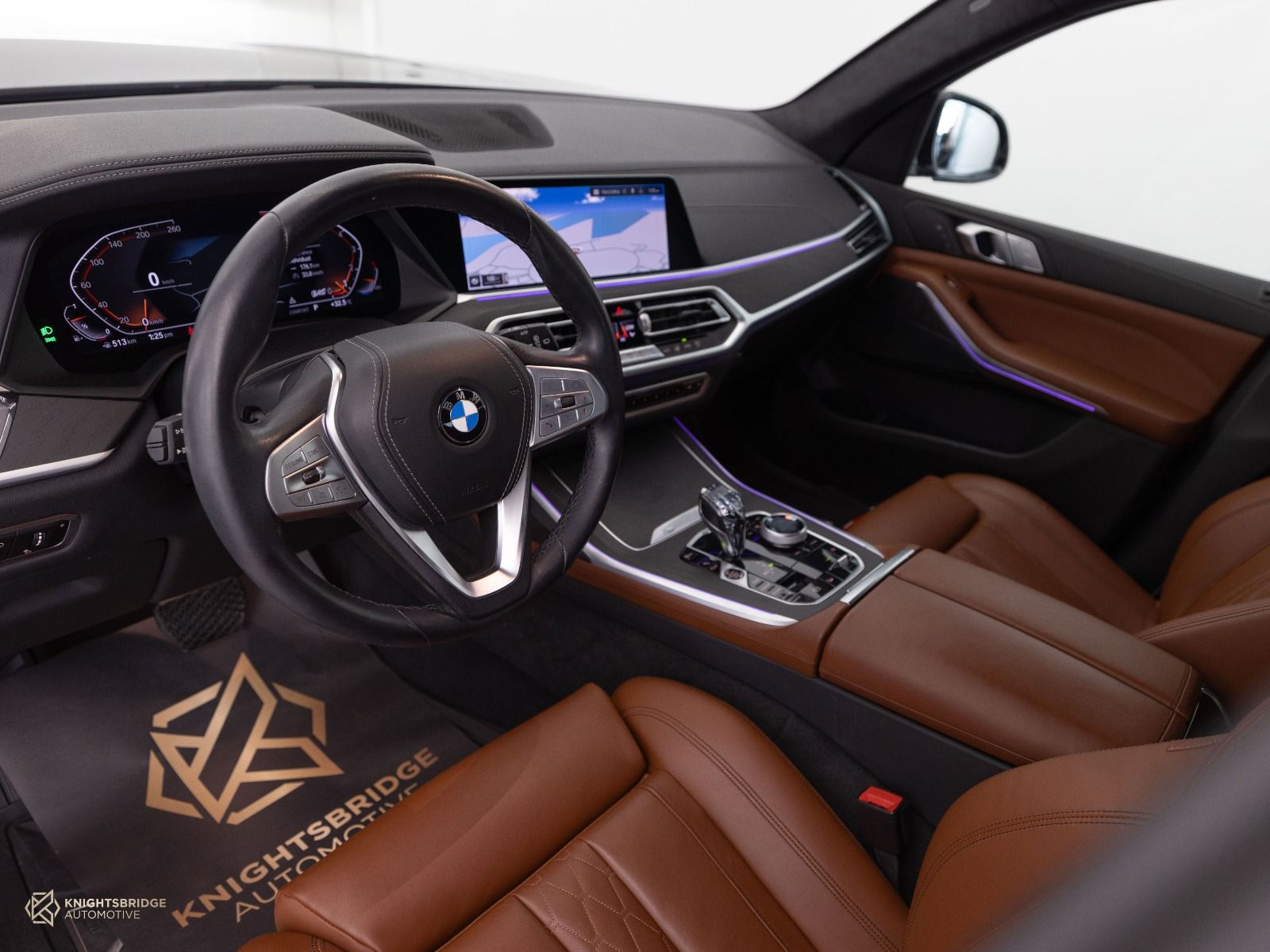2022 BMW X7 XDrive 40i at Knightsbridge Automotive - (11893 - 6)