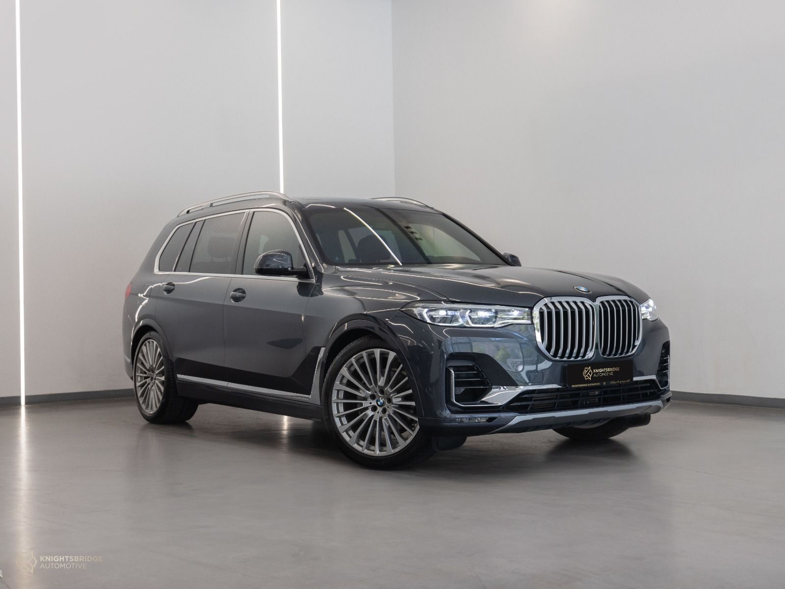 2022 BMW X7 XDrive 40i at Knightsbridge Automotive - (11893 - 1)